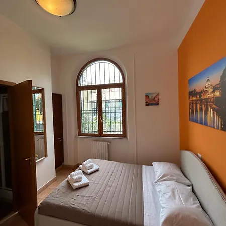 Lux Of The Vatican מלון דירות 3*