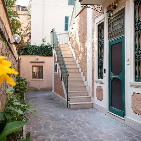 Lux Of The Vatican 3*