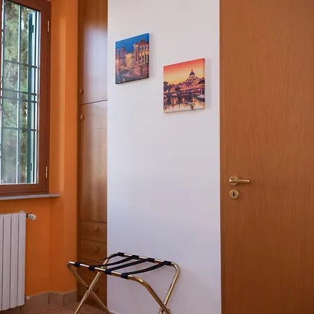 Lux Of The Vatican מלון דירות 3*